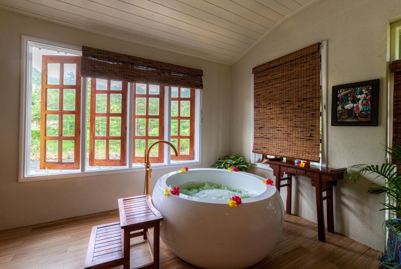 Rosalie Bay Eco Resort & Spa ภายนอก รูปภาพ